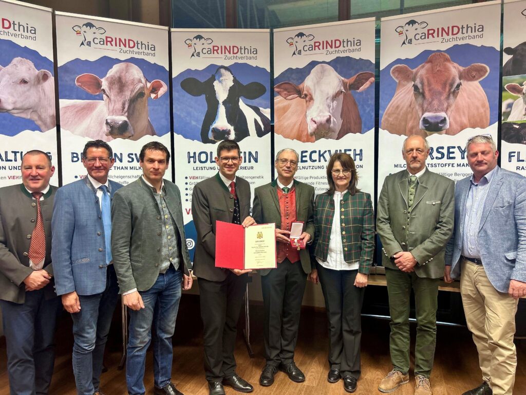 LHStv. Martin Gruber und Mitglieder der Generalversammlung. © Büro LHStv. Gruber