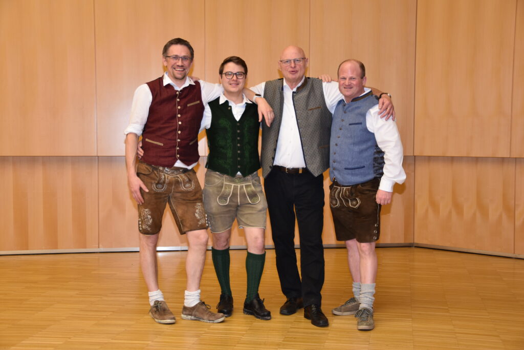 Ein starkes oberösterreichisches Team (v. l.): Schweinebörse-OÖ-Obmann Thomas Reisecker, der neue VLV-Geschäftsführer Johannes Gangl, sein Vorgänger Johann Schlederer und VLV-Obmann Markus Brandmayr. © HaRo