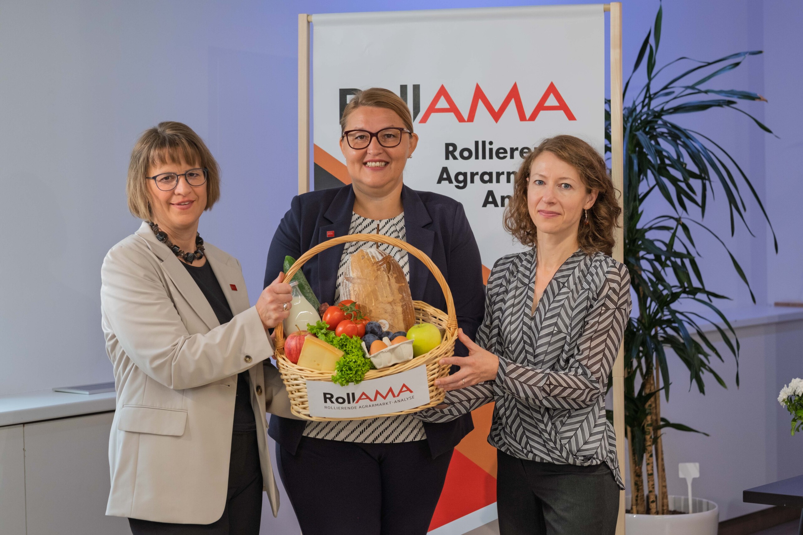 RollAMA: Huhn gewinnt, Rind verliert Menge – und Aktionen werden wichtiger