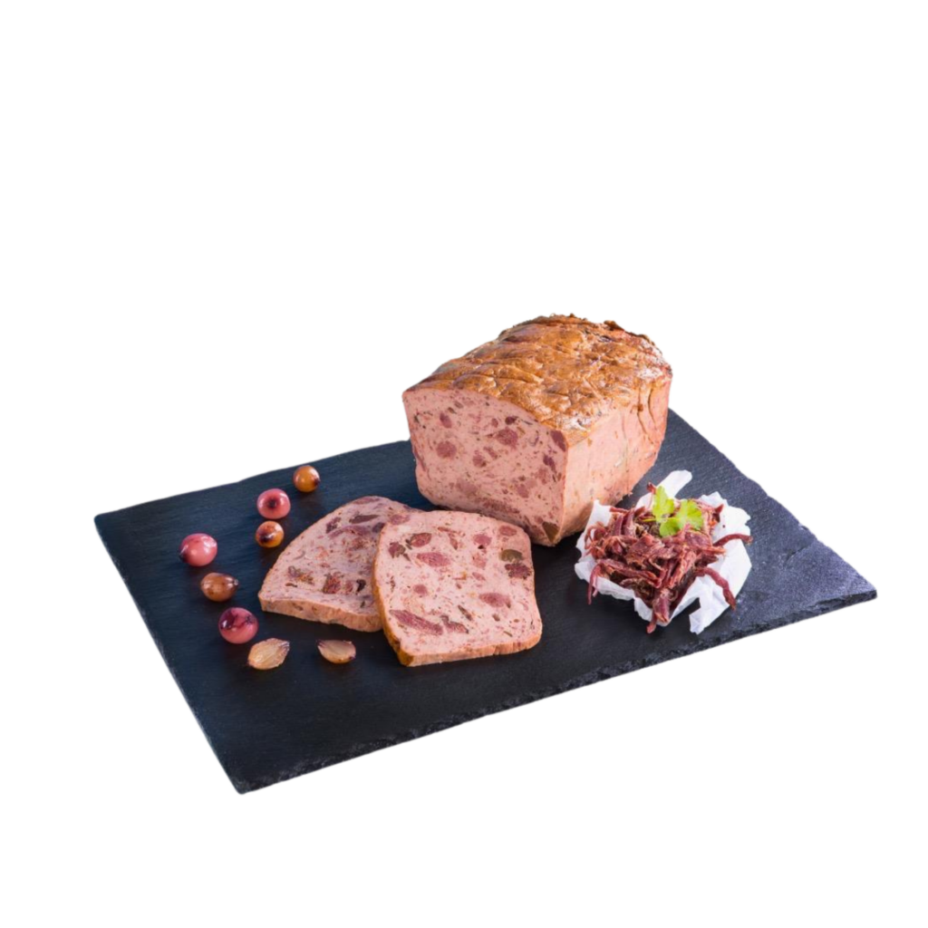 Pulled Beef und eingelegte Rotweinzwiebel: der Leberkäse Chicago, aus Wurst- und Salamispezialitäten produziert. Hier wird er für die Kundschaft präsentiert. © Beigestellt