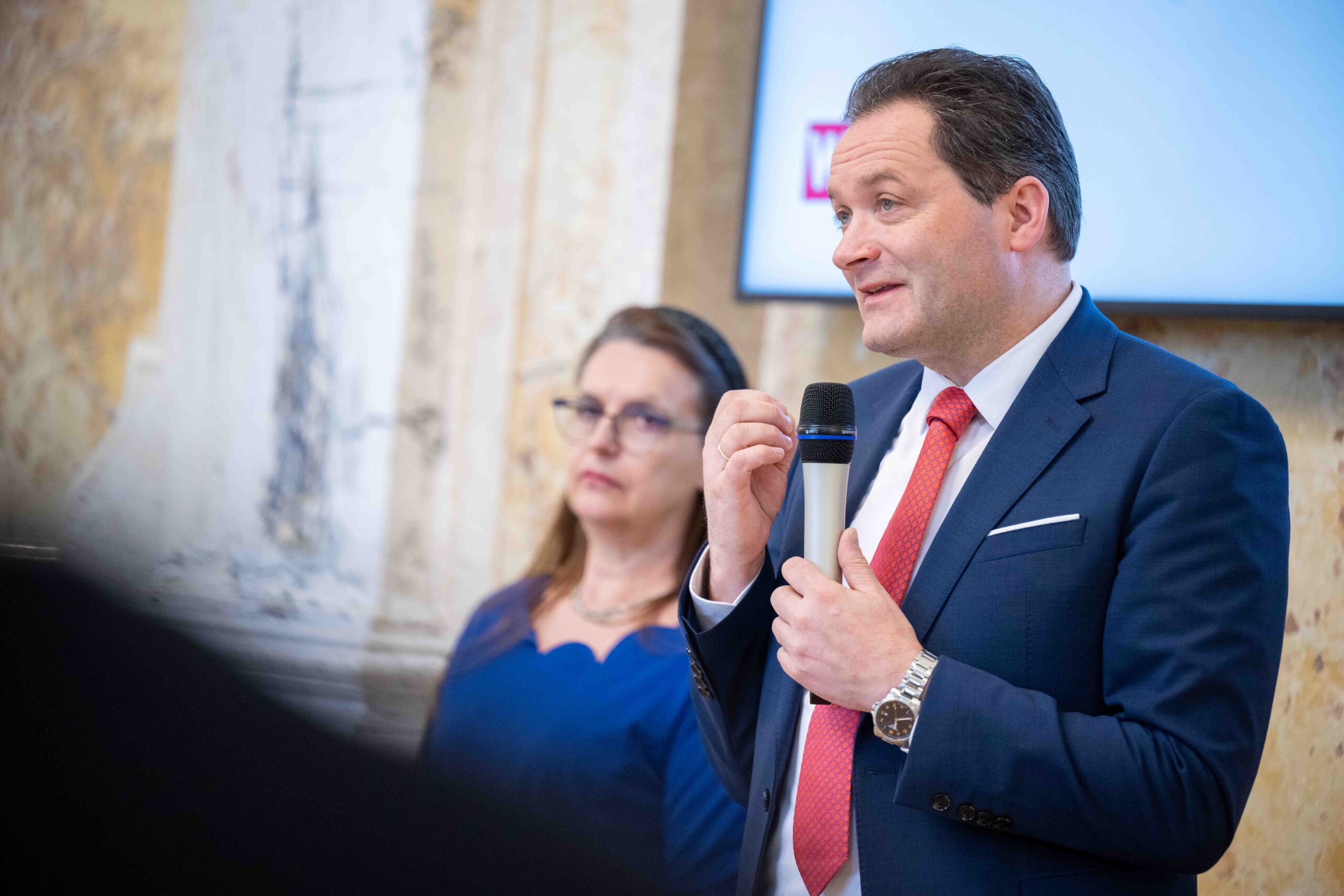 EU-Verpackungsverordnung und Emissionshandel: Totschnig fordert Entlastung
